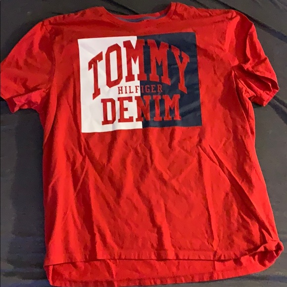 Tommy Hilfiger tee - Picture 1 of 1